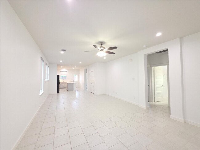 Building Photo - 40732 Guillemont Ln