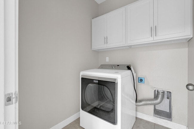 Building Photo - 815 TS Daniel Cadena Dr