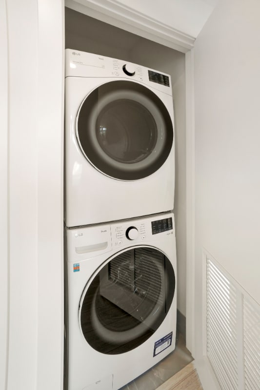 Building Photo - 212 W Wayman St