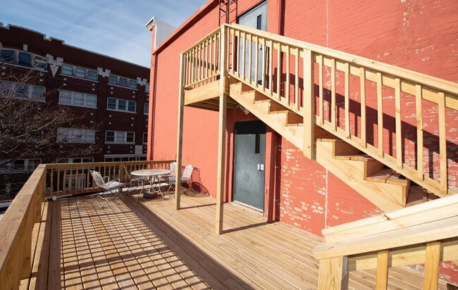 deck access for all tenants - 903 Main St