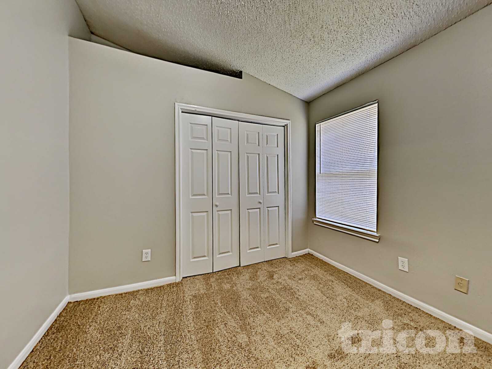 Building Photo - 3215 Boynton Dr