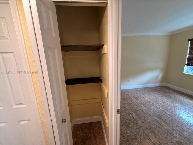 Building Photo - 8011 W 6th Ave