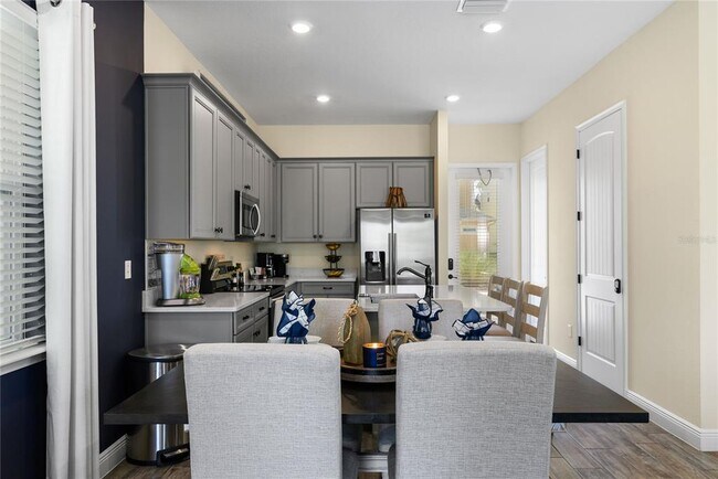 Building Photo - 8040 Lost Shaker Ln