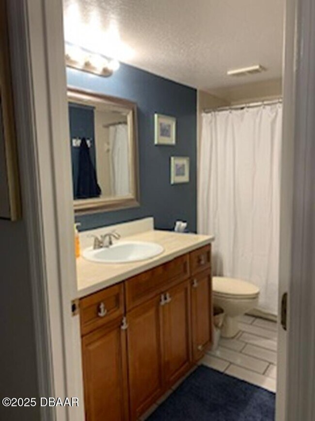 Building Photo - 458 Bouchelle Dr