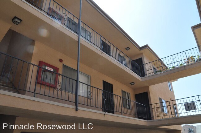 Building Photo - 4935 W 120th St