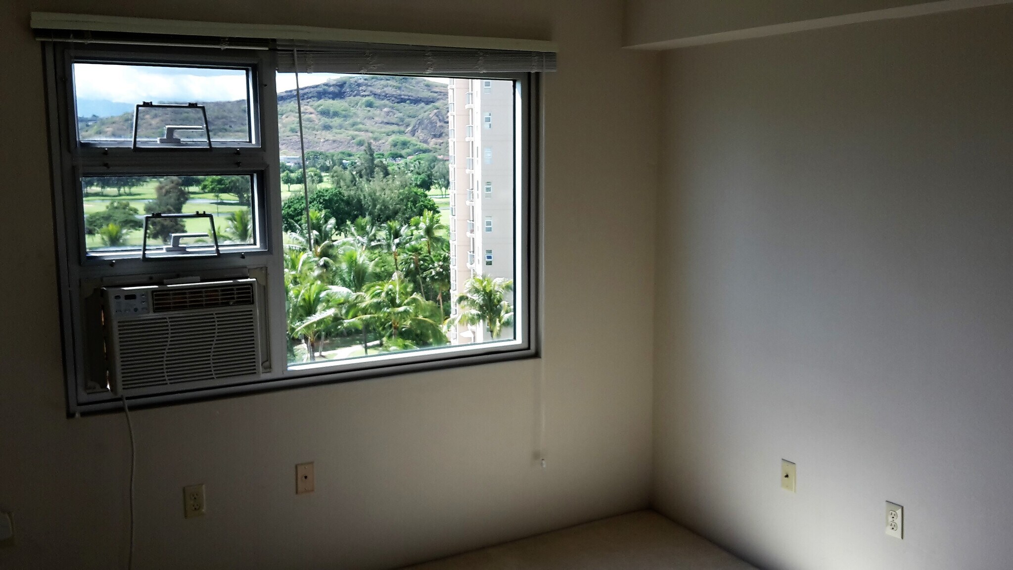 Building Photo - 3009 Ala Makahala Plz