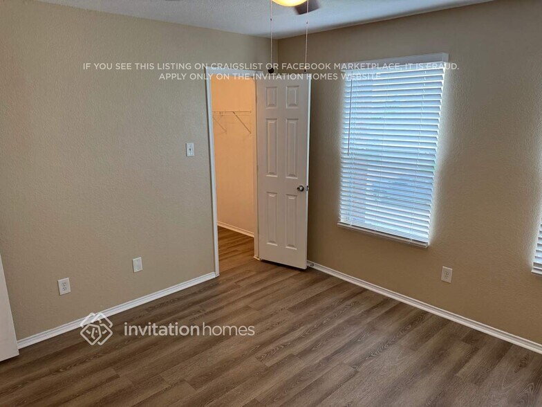 Building Photo - 7160 Little Mohican Dr