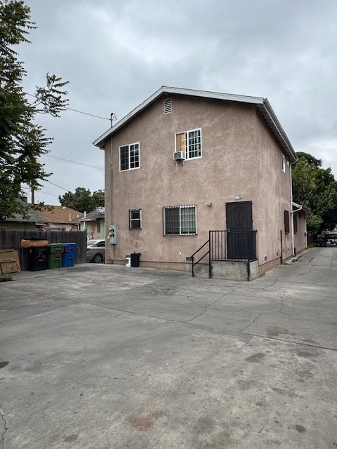 Building Photo - 1590 E 45th St