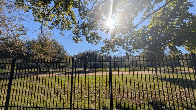 Building Photo - 12927 Marimba Trail