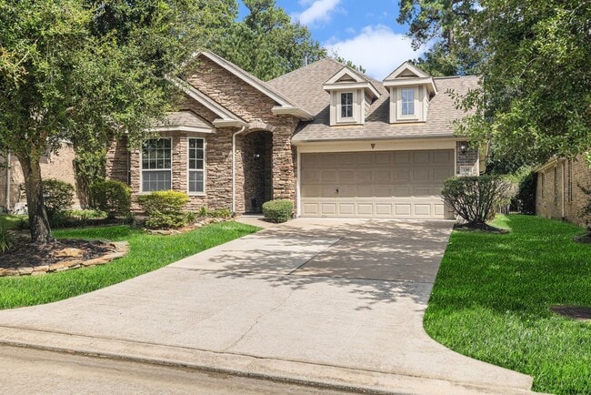 Primary Photo - 139 N Hawkhurst Cir