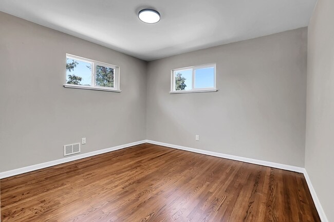 Building Photo - 4 bedroom, 2 bath Home in Golden