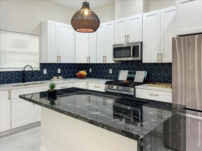 Building Photo - 4429 Sterling St