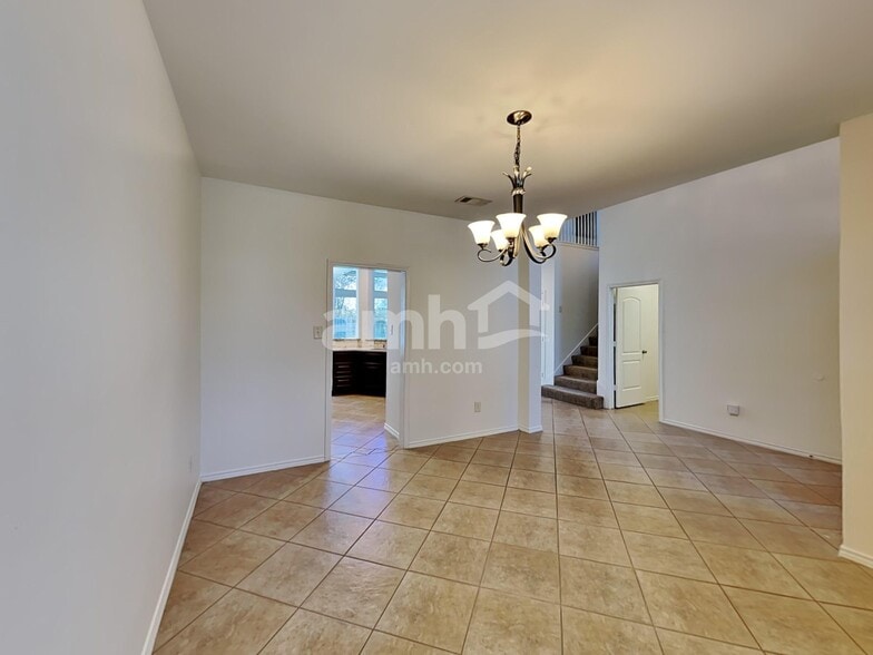 Building Photo - 1323 Laura Hills Ln