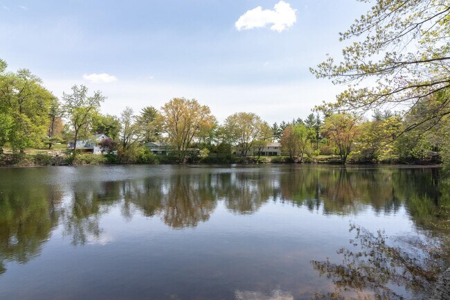 Building Photo - 7 Swiftwater Dr