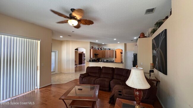 Building Photo - 7870 Olive Grove Ave