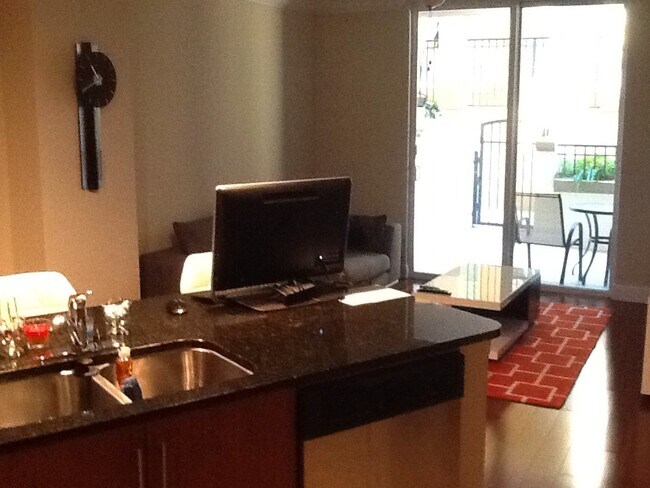 Building Photo - 600 S Dixie Hwy