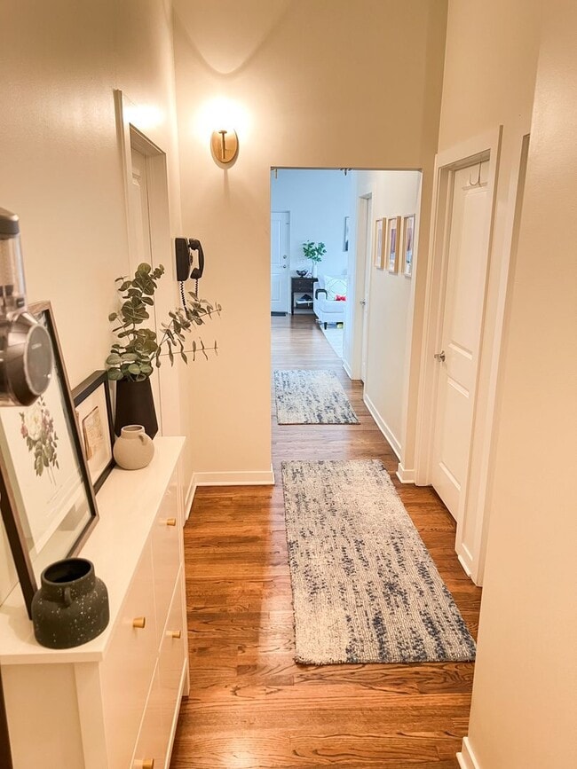 Building Photo - 2065 N Kedzie Blvd