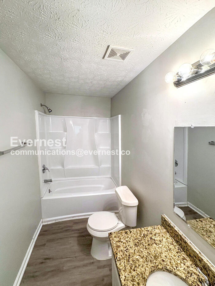 Building Photo - 201 Coldsprings Ct