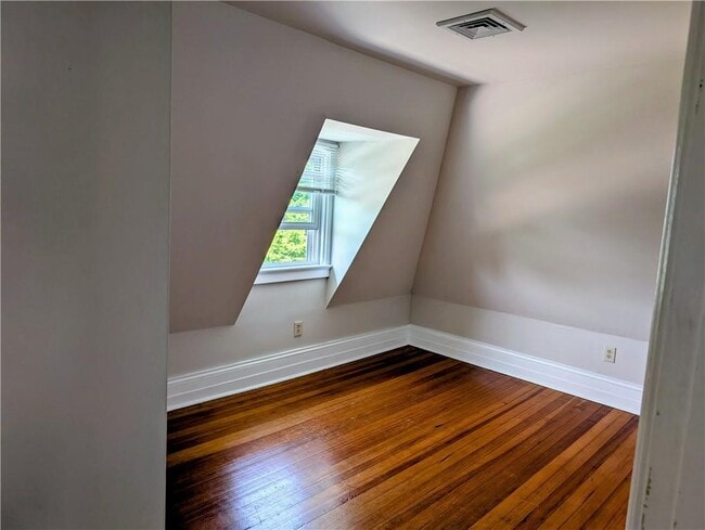 Building Photo - 412 Bellevue Ave