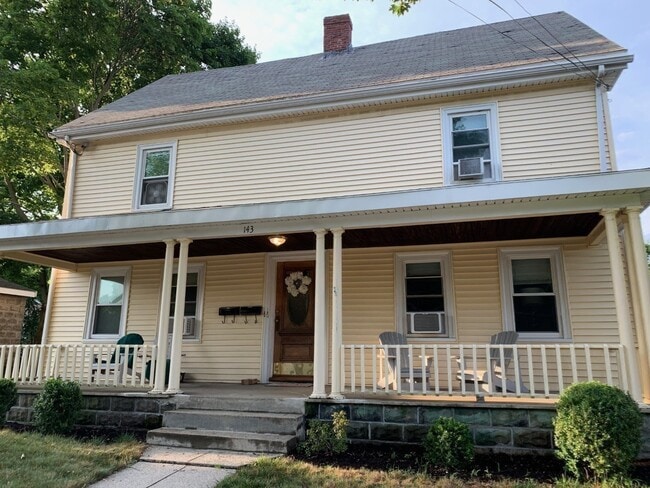 Building Photo - 143 Washington St