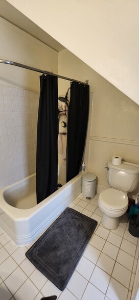 Building Photo - 1900 Colfax Ave S