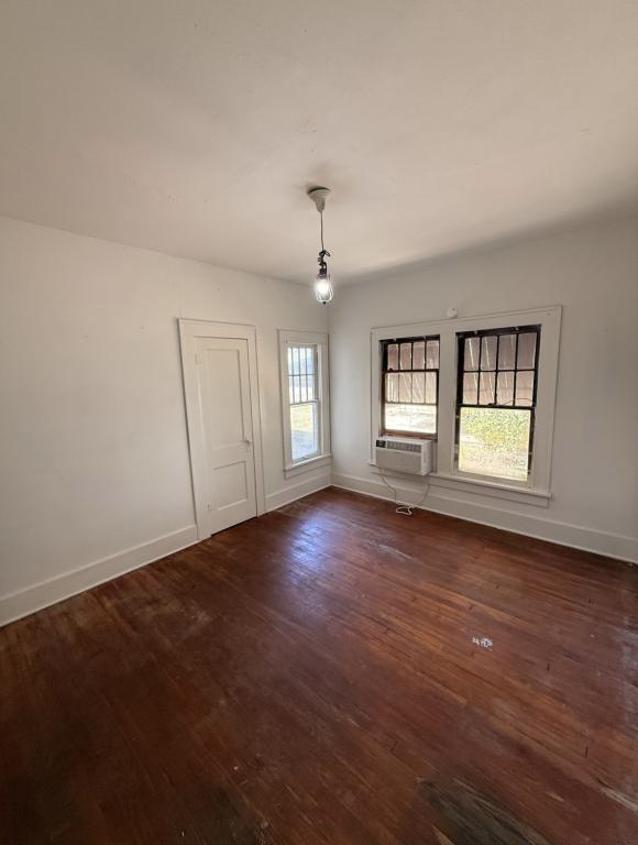 Building Photo - 522 E Maple St
