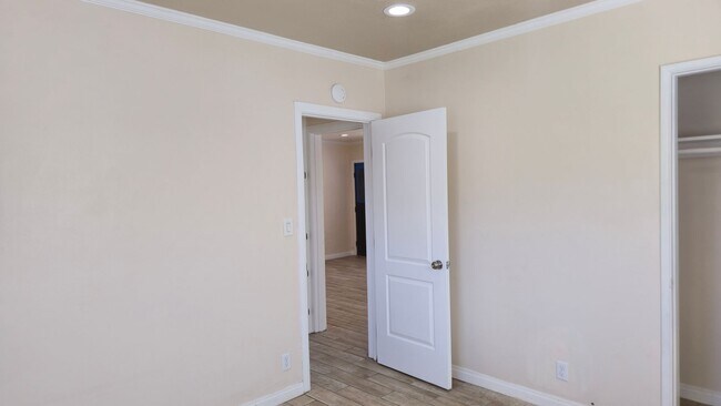 Building Photo - 2-Bedroom Single-Family Home in Pacoima – Large Fenced Yard & Garage