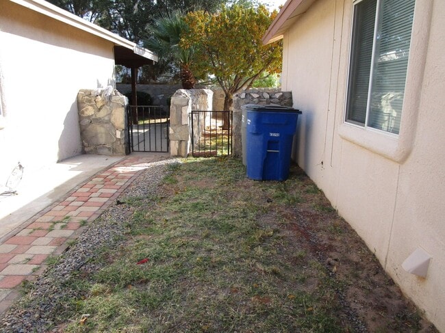 Building Photo - 12408 Tierra Maria Ct