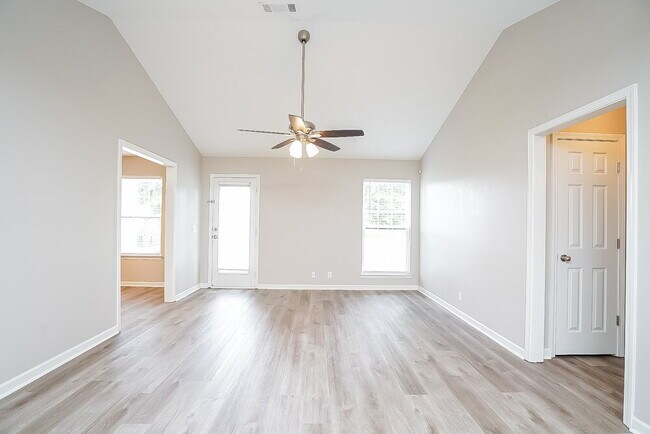 Building Photo - 1205 Hartfield Ct