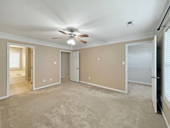 Building Photo - Charming Karns, 3-4 bedroom Home on Quiet ...