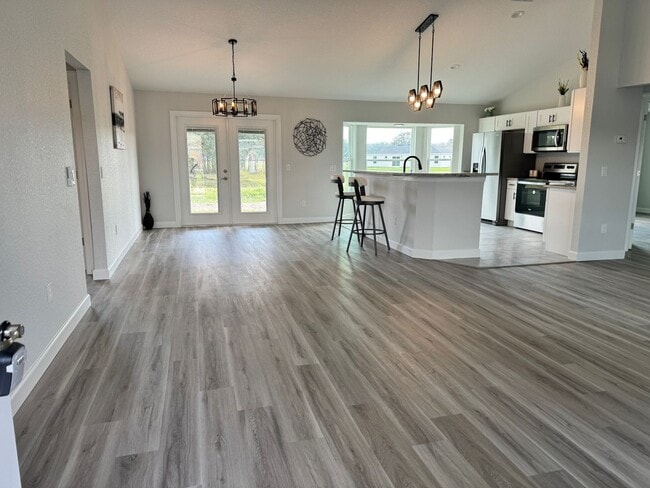 Building Photo - GORGEOUS 3BR/2BA Home! Brand New Everythin...