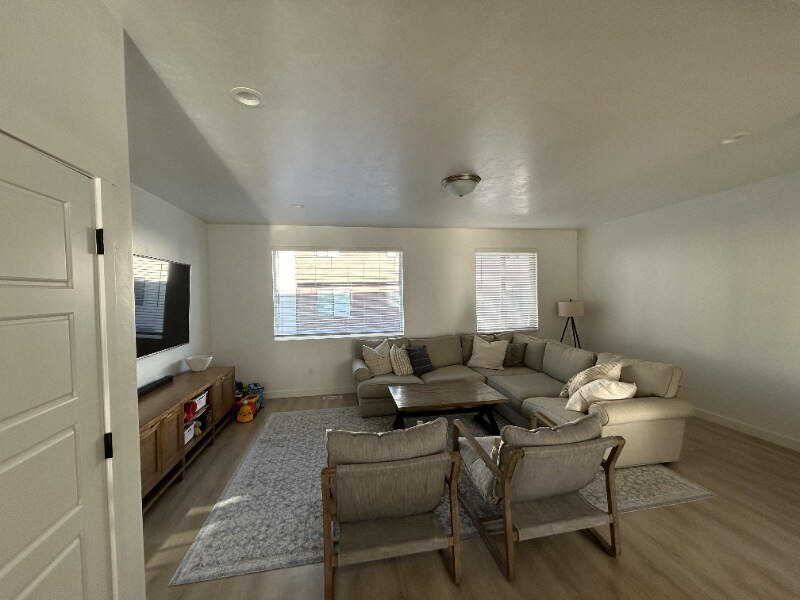 Building Photo - 778 W Bronze Leaf Rd