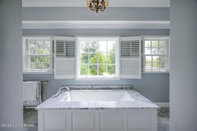 Building Photo - 12 Westwind Rd