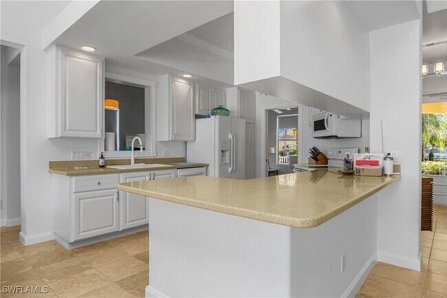 Building Photo - 28308 Moray Dr