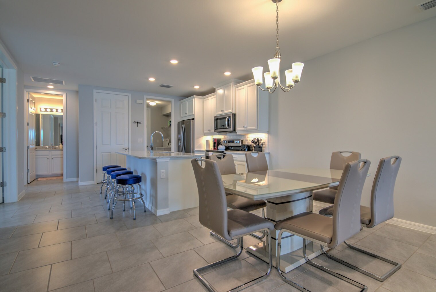 Building Photo - 14632 Edgewater Cir