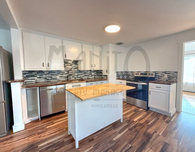 Building Photo - Updated Shadle Park Home