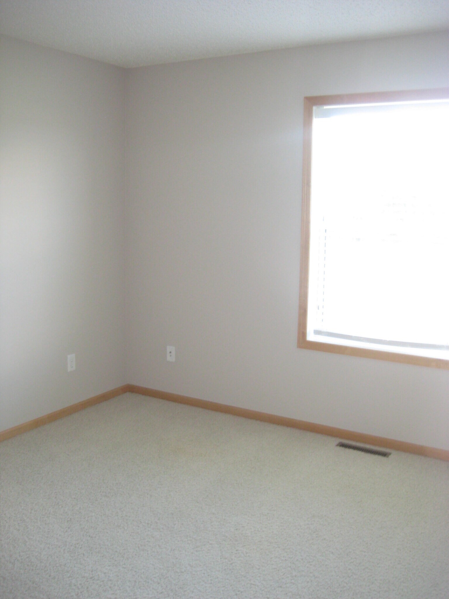 Building Photo - 16640 50th Ct N