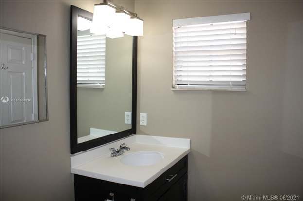 Building Photo - 4146 Forest Dr