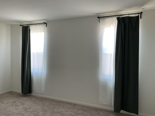 Building Photo - 8957 Lucky Crest St