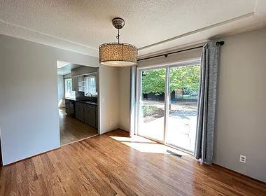 Building Photo - 530 SE 12th Ave