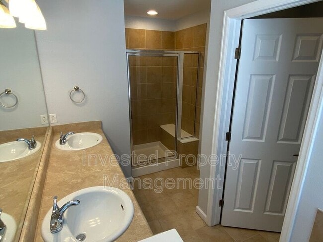 Building Photo - 2970 S Elati St