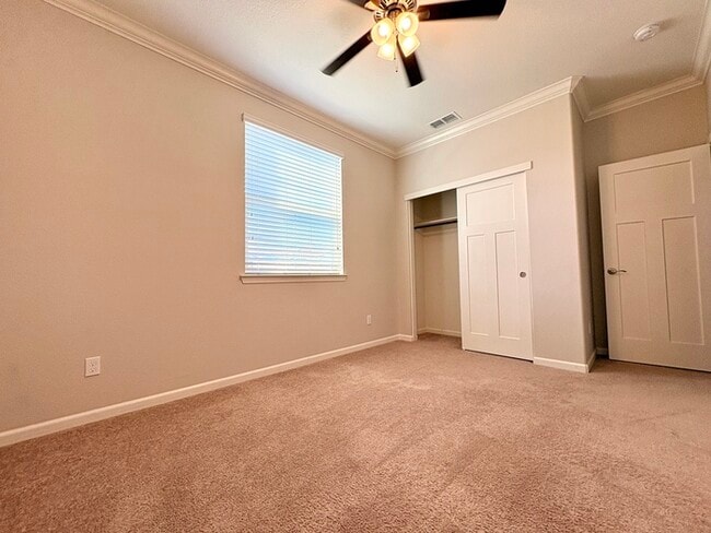 Building Photo - Beautiful 3 Bedroom, 2.5 Bathroom For Rent in West Roseville!