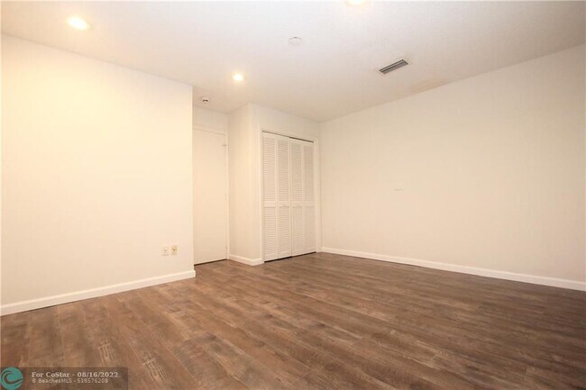 Building Photo - 10134 Boca Woods Ln