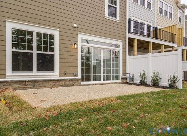 Building Photo - 5411 Hickory Ann Dr