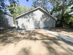 Building Photo - Italian Estates Property Management