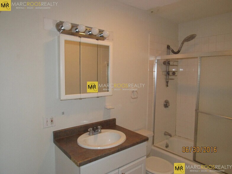 Building Photo - 678 Tremont St