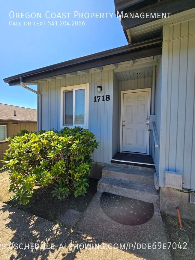 Building Photo - 1718 NW Carter Ct