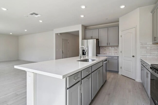 Building Photo - 4202 Markovich Ct
