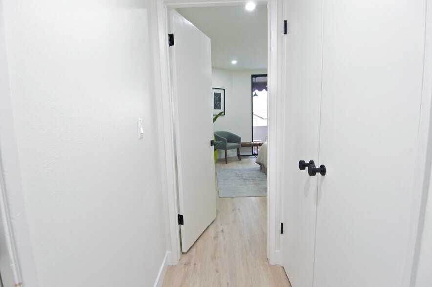 Building Photo - 1745 Camino Palmero St