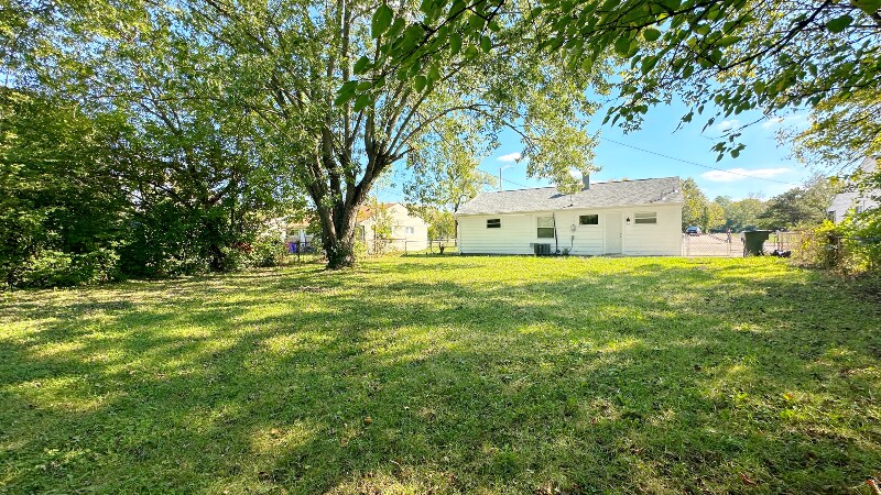 Building Photo - 3817 Palmerston Ave